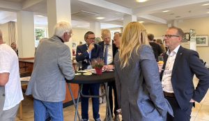 Jubiläumsfeier Gespräche mit Gästen