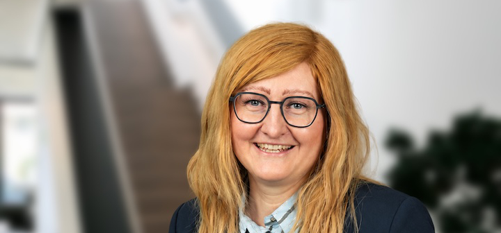 Viktoria Miller Hintergrund Ausschnitt